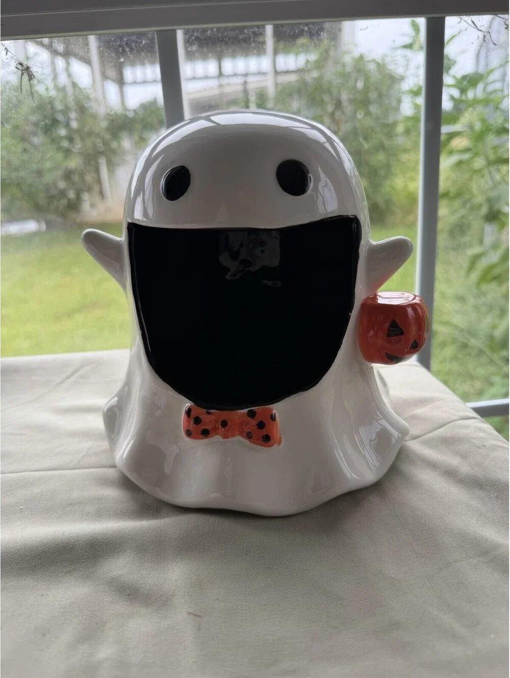Boston Warehouse Ghost Pumpkin Big Mouth Bowl Halloween